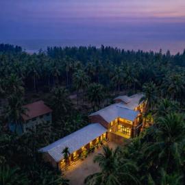 Viesnīca StayVista at Bricks and Tides - Aravi Beachfront Villa pilsētā Arath