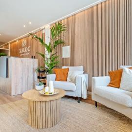 Hauzify I Xaloc Boutique Hostal, hotel in Pineda de Mar