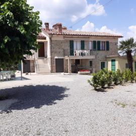 Costa Del Sole 42-1, hotelli kohteessa Camporsevoli