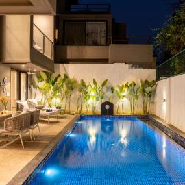 Lindsay Manor Santo Sovrano 4BHK Heated Pool