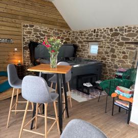 La Maison De Marraine, Hotel in Kerlouan