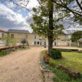 Manoir Tour Carree, hotel en Loudun