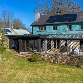 Farmhouse with Garden & Countryside Views, hotel a Halwell