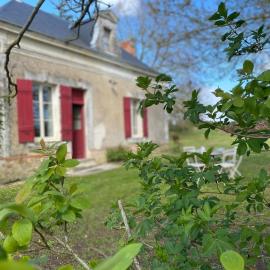 Petite maison de pays à la campagne