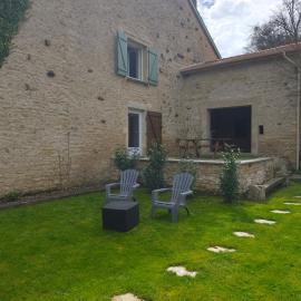 Appartement indépendant avec terrasse et jardin, hotel en Thuilley-aux-Groseilles