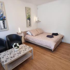 Appartement F1 Rethel avec Netflix, hotelli kohteessa Rethel