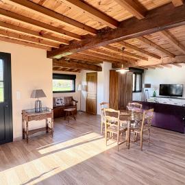 Les Portes du Marais, hotel in Favières