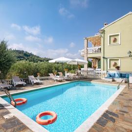 Villas Eleonas، فندق في Faiakes