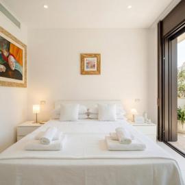 Elena's Garden Luxury Apartment