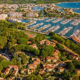 Marina Hôtel Club, hotel sa Cogolin