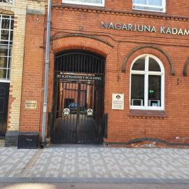 Sangha Hall - Private Ensuite Rooms with Shared Kitchen, hotel in Leicester