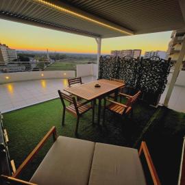 APT-Large Private Terrace - Sleeps 6 - Close to Bari Airport - Spacious and Relaxing-DDN House, hotel in Macchie
