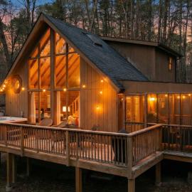 Dog-Friendly A-Frame with Hot Tub and Firepit