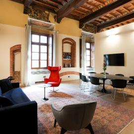 Palazzo Zoya - Elegant Historic Suites - Asti Center - Near Langhe & Monferrato, hôtel à Asti