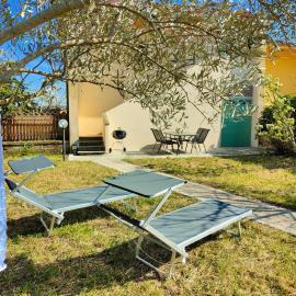 Casa Lydia Appartamento sul Lago di Bolsena con terrazzo e giardino, hotel din Gradoli