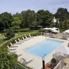Novotel Amiens Pôle Jules Verne, hotel en Boves