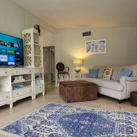 Timeless 1959 Florida Farm-Style Home, hotel em Sarasota