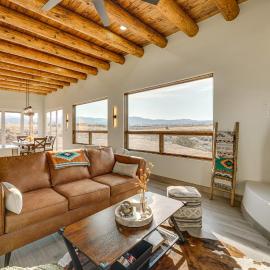 Panoramic Mtn Views! Serene Gem in Ranchos De Taos