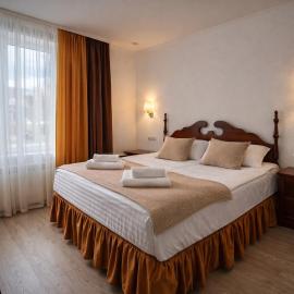 Gusarskiy Hotel and Apartment