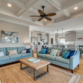 Spacious Coastal Gem on Oak Island 100 Yds to Sand, hotel in Oak Island