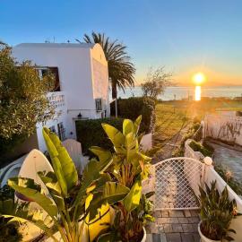 Captain Jacks Seaside Villa, hotel v mestu Nea Makri