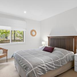 Breakers Holiday House โรงแรมในลอร์น