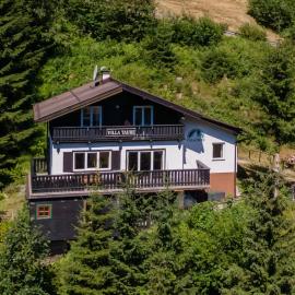 Villa Taube XL, hotel in Bad Gastein