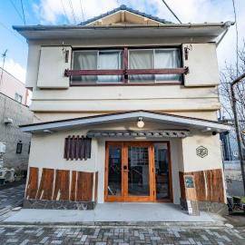 guest house giwa, hotelli kohteessa Mishima