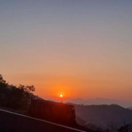Nainital Heavens, hotel v destinácii Bhowāli