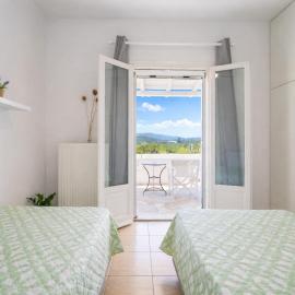 Pounda Breeze, viešbutis mieste Pounda