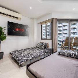 Studio for 5 at Tambuli Residences Garden View by Dominik Studio Apartment with Pool Access & Balcony in Mactan, хотел в Maribago