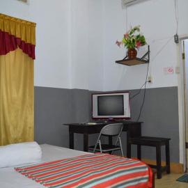 Hotel SIDAPORE، فندق في Lamobuang