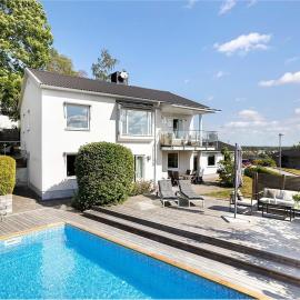 Exclusive villa with a stunning view, hotel a Sigtuna