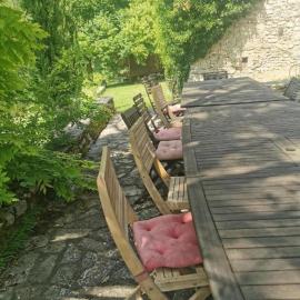 A pas d'âne, hotel Eygluy városában