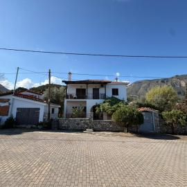 The Atelier Apartment, hotel a Trápeza