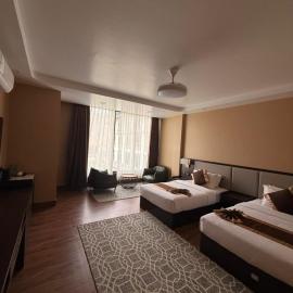 Tara Haven Hotel, khách sạn ở Yuwak