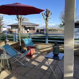 La terrasse du port