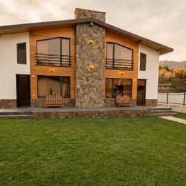 MV Cottage 1 - Two-Bedroom Villa, hotel a Tsemi