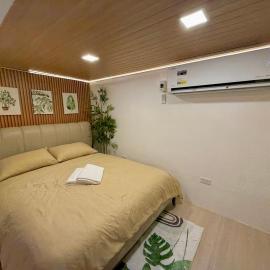 R Loft Staycation、Bulakanのホテル