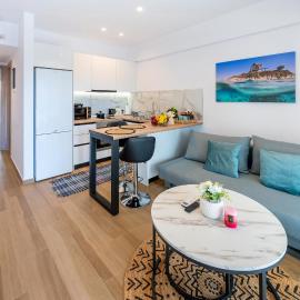 Odaria Premium Apartments, hotel en Lampi