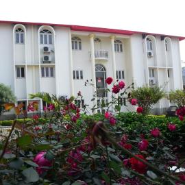 Hotel Royal Maithan International, hotel din Garphalbāri