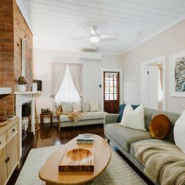 Percy's Cottage - Storybook Heritage Charm in Town