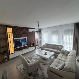 Eda's Home, hotel in Mitrovica