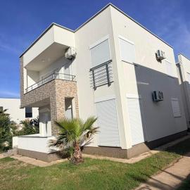 Veloura
