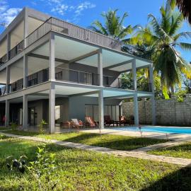 Villa au bord de la mer
