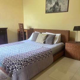 Airport home stay