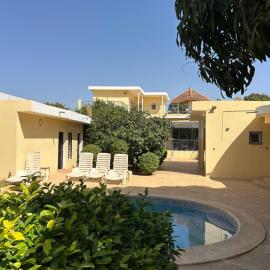 Villa & Appartement Du Soleil Ngaparou โรงแรมในNgaparou
