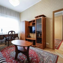 Old Town 1BR Apartment Aia 5A