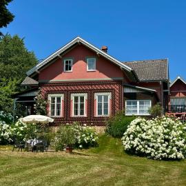 Villa am Faaker See mit Privatstrand und Ruderboot