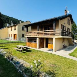 Maison chalet 8 pers - Jardin - Proche station, hotel u gradu 'Formiguères'